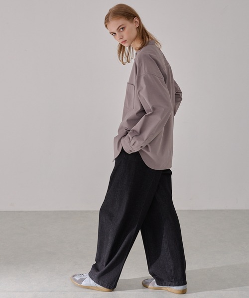 EMMA CLOTHES(エマクローズ)の「〈撥水 / UVカット〉スラブ天竺 ストレッチバンドカラー長袖シャツ(シャツ/ブラウス・メンズ・チャコール/ネイビー/グレイッシュベージュ/ブラック/ライトグレー・S/L/M)」の14枚目の写真