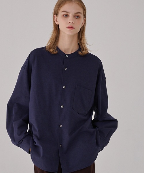 EMMA CLOTHES(エマクローズ)の「〈撥水 / UVカット〉スラブ天竺 ストレッチバンドカラー長袖シャツ(シャツ/ブラウス・メンズ・チャコール/ネイビー/グレイッシュベージュ/ブラック/ライトグレー・S/L/M)」の18枚目の写真