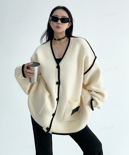 Dalfwin(ダールフィン)の「韓国ファッション バイカラーパイピングラインゆるニットカーディガン(ニット/セーター・レディース・ブラック/ベージュ・FREE)」の18枚目の写真