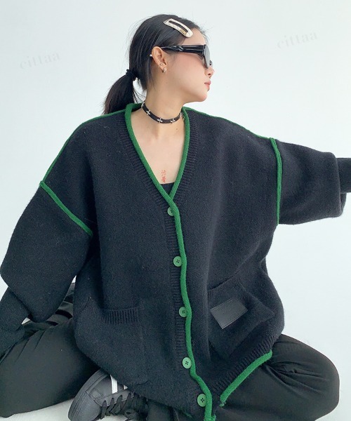 Dalfwin(ダールフィン)の「韓国ファッション バイカラーパイピングラインゆるニットカーディガン(ニット/セーター・レディース・ブラック/ベージュ・FREE)」の7枚目の写真