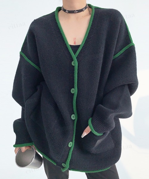 Dalfwin(ダールフィン)の「韓国ファッション バイカラーパイピングラインゆるニットカーディガン(ニット/セーター・レディース・ブラック/ベージュ・FREE)」の11枚目の写真