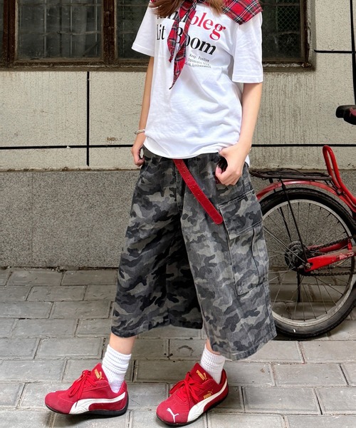 NANEA(ナネア)の「七分丈 迷彩柄ワイドカーゴパンツ(カーゴパンツ・レディース・カモフラージュ・SMALL/LARGE/X-LARGE/MEDIUM)」の18枚目の写真