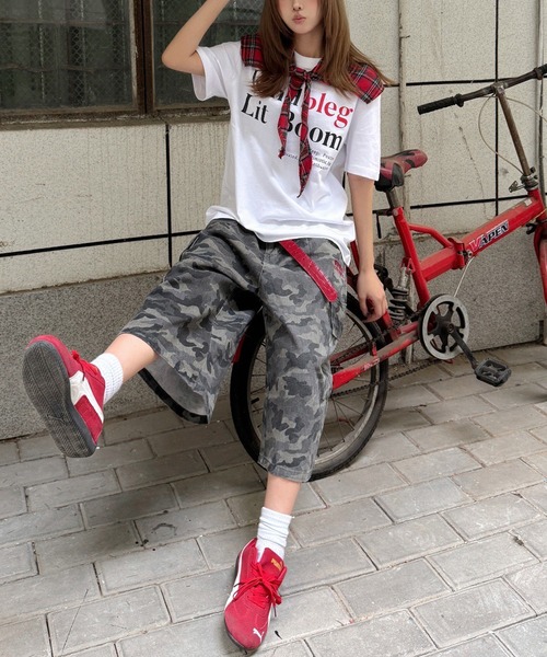 NANEA(ナネア)の「七分丈 迷彩柄ワイドカーゴパンツ(カーゴパンツ・レディース・カモフラージュ・SMALL/LARGE/X-LARGE/MEDIUM)」の14枚目の写真