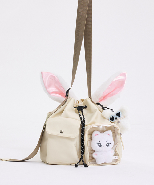 LOWELL things（ロウェル　シングス）の「【推し活/再入荷】オシゴト巾着ショルダーバッグ/2WAY（ショルダーバッグ・レディース・ブラック/アイボリー・フリー）」の2枚目の写真