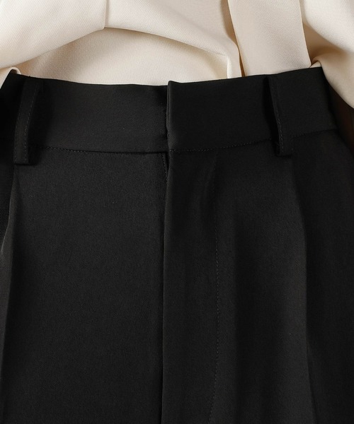 Kana（カナ）の「チュールフリル袖 ペプラムトップス テーパードパンツ セットアップ ドレス パーティー 結婚式 お呼ばれ オケージョン（パンツドレス・レディース・ブラック/ホワイト×ブラック・M）」の22枚目の写真