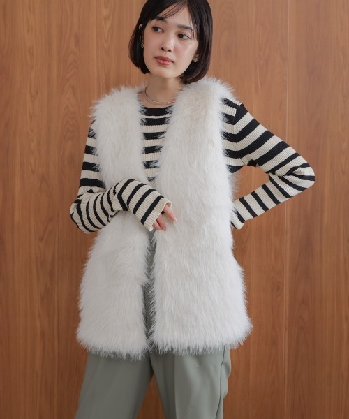 Bou Jeloud(ブージュルード)の「フェイクロングフォックスファーベスト(ベスト・レディース・ブラウン/グレイッシュベージュ/アイボリー/チャコールグレー・FREE)」の2枚目の写真