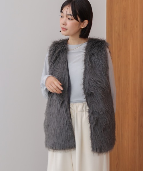 Bou Jeloud(ブージュルード)の「フェイクロングフォックスファーベスト(ベスト・レディース・ブラウン/グレイッシュベージュ/アイボリー/チャコールグレー・FREE)」の15枚目の写真