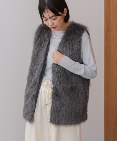 Bou Jeloud(ブージュルード)の「フェイクロングフォックスファーベスト(ベスト・レディース・ブラウン/グレイッシュベージュ/アイボリー/チャコールグレー・FREE)」の16枚目の写真