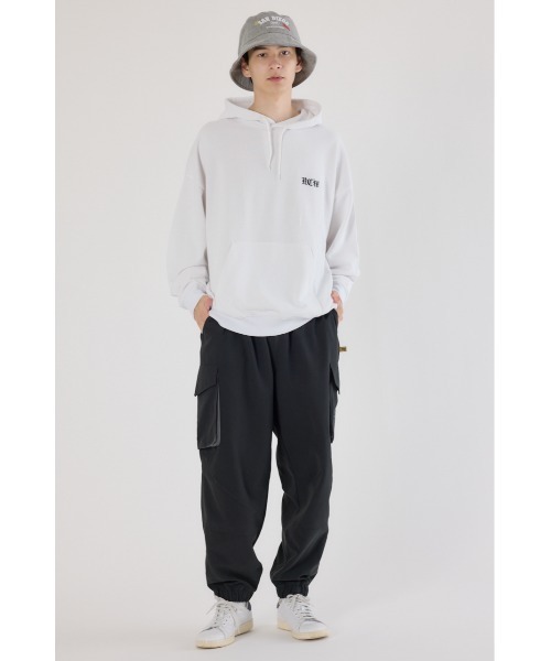 RODEO CROWNS WIDE BOWL（ロデオクラウンズワイドボウル）の「Blackletter フーディー（パーカー・メンズ・ブラック/ホワイト/杢グレー・MEDIUM/LARGE）」の9枚目の写真