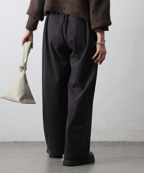 COLONY 2139（コロニートゥーワンスリーナイン）の「ワンタックワイドパンツ（その他パンツ・レディース・チャコールグレー/ブラック/カーキ・SMALL/MEDIUM）」の14枚目の写真