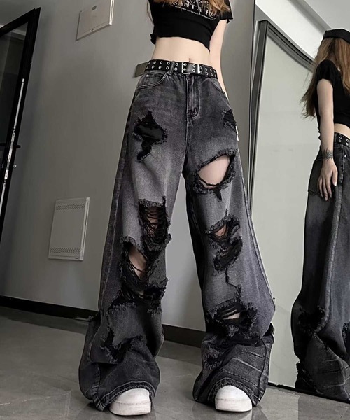 SPIGA(スピーガ)の「クラッシュワイドデニムパンツ(デニムパンツ・レディース・ブラック・SMALL/MEDIUM/LARGE/X-LARGE)」の2枚目の写真