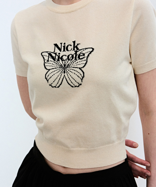 NICK&NICOLE(ニックアンドニコール)の「MINI BUTTERFLY SIGNATURE HALF KNIT_CREAM(ニット/セーター・レディース・その他・FREE)」の2枚目の写真
