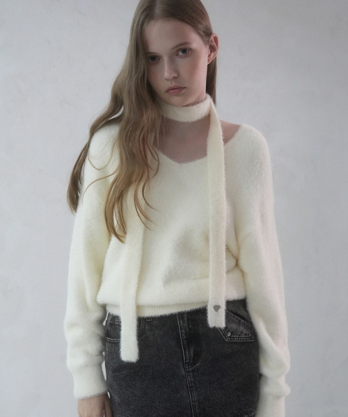 AVANDRESS(アバンドレス )の「Lily Muffler Set Knit - 5COL(ニット/セーター・レディース・ピンク/ブルー/ブラック/カーキ/アイボリー・FREE)」の9枚目の写真