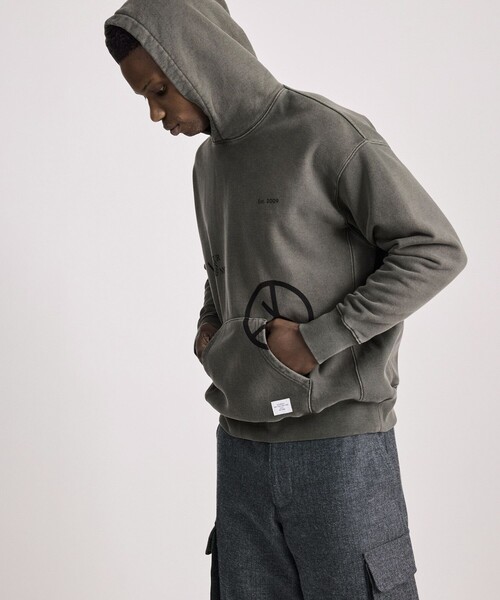 Saturdays NYC（サタデーズ ニューヨークシティ ）の「Warren Sunburned Peace Hoodie（パーカー・メンズ・チャコールグレー/オリーブ・S/XL/M/L）」の6枚目の写真