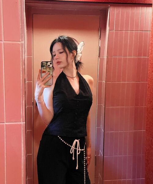 ROSEFRANTZ（ロゼフランツ）の「Flower Halter Blouse [Black]（シャツ/ブラウス・レディース・ブラック・SMALL/MEDIUM）」の7枚目の写真
