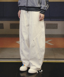 TRAVEL（トラベル）の「Wheat Twill Rivet Balloon Pants Ivory（その他パンツ）」