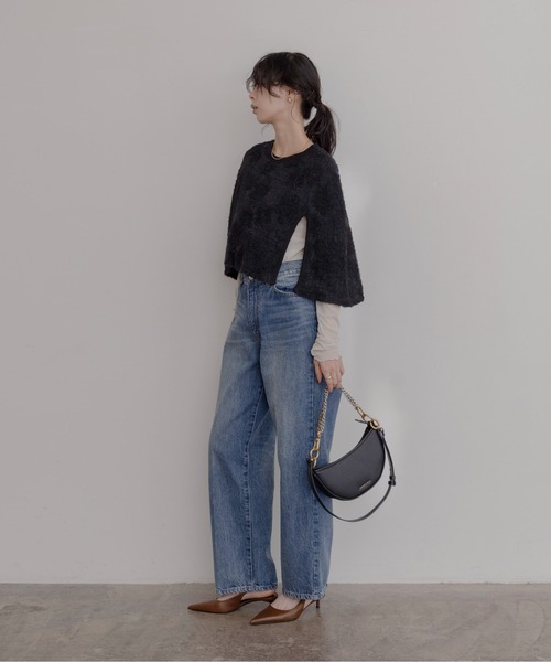 Eimee Law(エイミーロウ)の「フラワー刺繍ポンチョトップス(その他トップス・レディース・ベージュ/ブラック・FREE)」の5枚目の写真