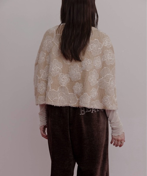 Eimee Law(エイミーロウ)の「フラワー刺繍ポンチョトップス(その他トップス・レディース・ベージュ/ブラック・FREE)」の21枚目の写真