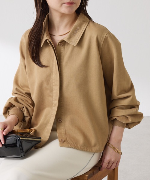 COLLAGE GALLARDAGALANTE（コラージュガリャルダガランテ）の「Q.anos/スタンドネック袖リブデニムシャツ/WEB限定カラー展開（シャツ/ブラウス・レディース・インディゴブルー/ブルー/ベージュ系その他/ベージュ・FREE）」の2枚目の写真