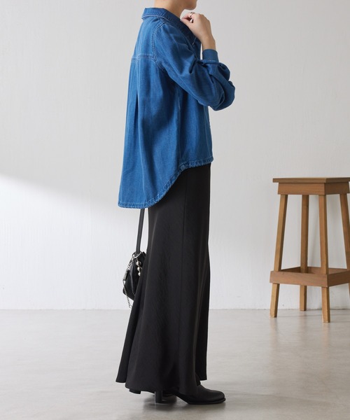 COLLAGE GALLARDAGALANTE（コラージュガリャルダガランテ）の「Q.anos/スタンドネック袖リブデニムシャツ/WEB限定カラー展開（シャツ/ブラウス・レディース・インディゴブルー/ブルー/ベージュ系その他/ベージュ・FREE）」の20枚目の写真