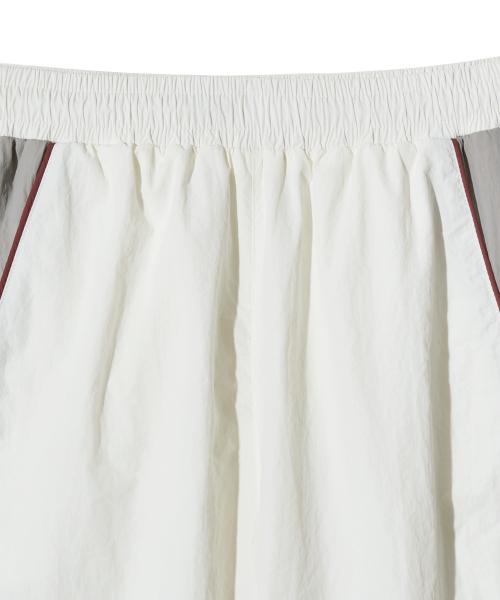 PHYPS MOTORCYCLE(フィップスモーターサイクル)の「Speed Track Pants Ivory(スウェットパンツ・レディース・その他・LARGE/X-LARGE/SMALL/MEDIUM)」の3枚目の写真