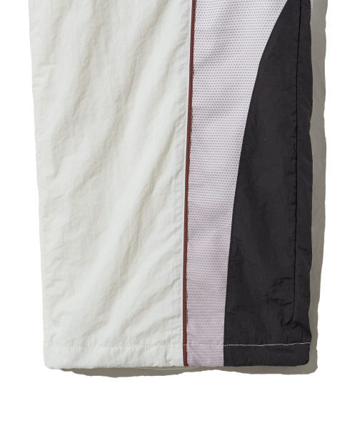 PHYPS MOTORCYCLE(フィップスモーターサイクル)の「Speed Track Pants Ivory(スウェットパンツ・レディース・その他・LARGE/X-LARGE/SMALL/MEDIUM)」の7枚目の写真