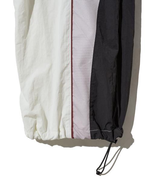PHYPS MOTORCYCLE(フィップスモーターサイクル)の「Speed Track Pants Ivory(スウェットパンツ・レディース・その他・LARGE/X-LARGE/SMALL/MEDIUM)」の8枚目の写真