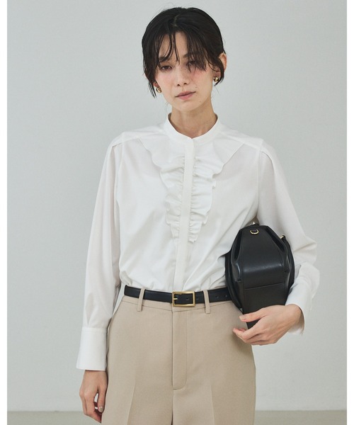 qualite（カリテ）の「【シワになりにくい！素材にこだわった一着】フロントラッフルブラウス/オケージョン/セレモニー/フォーマル/オフィスカジュアル/フリルブラウス/入卒/カセット服（シャツ/ブラウス・レディース・オフホワイト・フリー）」の8枚目の写真