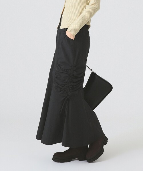 Ray BEAMS（レイビームス）の「サイド ギャザー マーメイド スカート（スカート・レディース・ブラック/オフホワイト・1/0）」の10枚目の写真