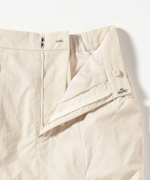 Ray BEAMS（レイビームス）の「サイド ギャザー マーメイド スカート（スカート・レディース・ブラック/オフホワイト・1/0）」の13枚目の写真