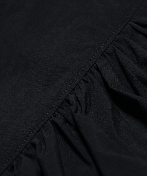 Ray BEAMS（レイビームス）の「サイド ギャザー マーメイド スカート（スカート・レディース・ブラック/オフホワイト・1/0）」の21枚目の写真