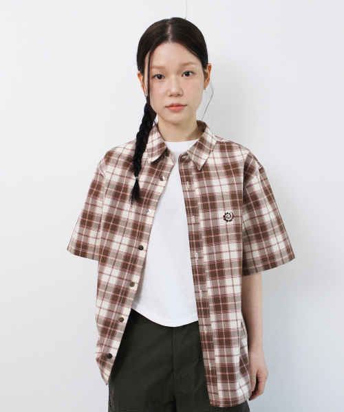 PARAKEET（パラキート）の「スウォールロゴハーフプレイドシャツ（ピンクブラウン）（シャツ/ブラウス・レディース・ブラウン・SMALL/LARGE）」の2枚目の写真