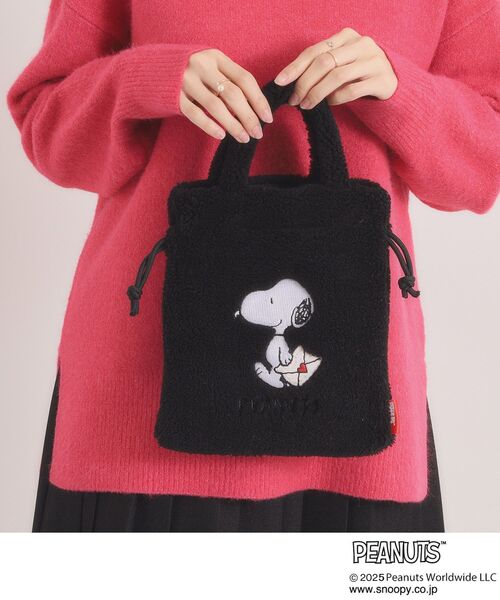 ITS'DEMO(イッツデモ)の「<PEANUTS>ボア刺繍ショルダー(ショルダーバッグ・レディース・ブラック/アイボリー/グレー・00)」の1枚目の写真