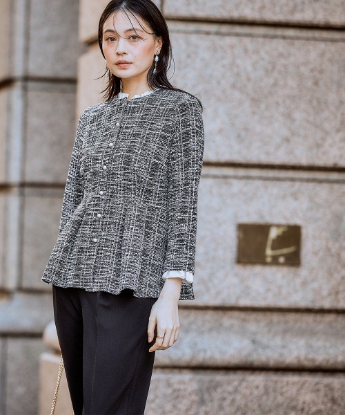 nissen（ニッセン）の「【入学式・卒業式】取り外せるフリル襟付カットツイードペプラムブラウス＋ジャージーテーパードパンツセット＜大きいサイズ有＞（スーツセット・レディース・ホワイト系その他/ブラック系・3L/LL/L/M）」の14枚目の写真