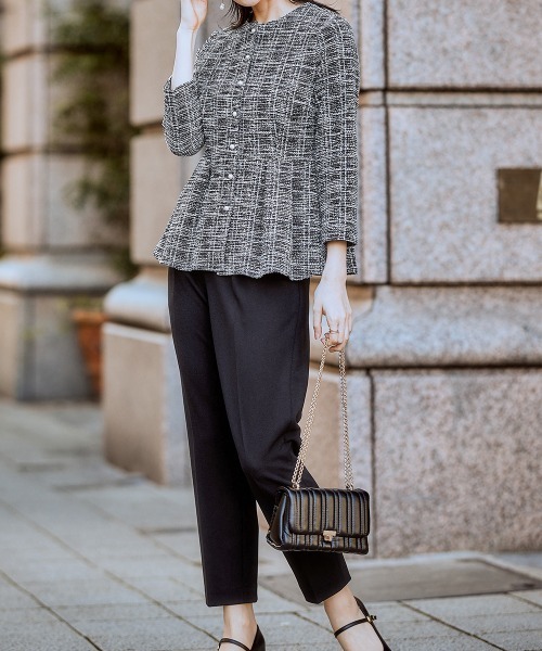 nissen（ニッセン）の「【入学式・卒業式】取り外せるフリル襟付カットツイードペプラムブラウス＋ジャージーテーパードパンツセット＜大きいサイズ有＞（スーツセット・レディース・ホワイト系その他/ブラック系・3L/LL/L/M）」の17枚目の写真