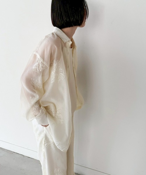 select MOCA by son（セレクトモカバイソン）の「フラワーエンブロイダリーシアーオーバーサイズシャツ【セットアップ対応】【by SON】（シャツ/ブラウス・レディース・アイボリー/ブラック・FREE）」の17枚目の写真