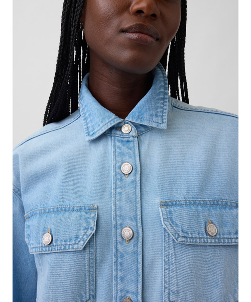 GAP(ギャップ)の「デニム ウエスタン シャケット(シャツ/ブラウス・レディース・ライトインディゴブルー・XS/S/M/L/XXS)」の4枚目の写真