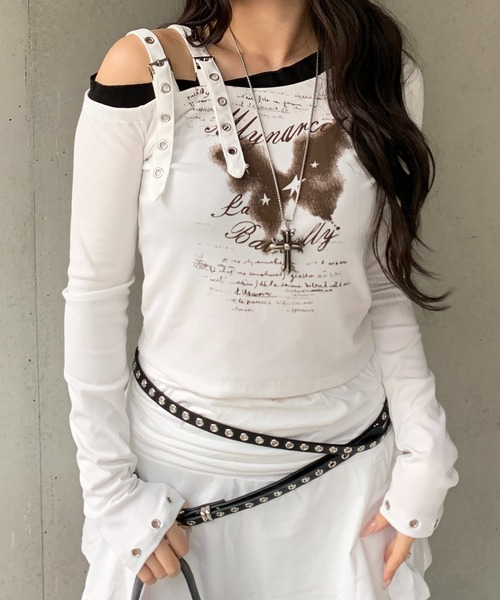 lilful（リルフル）の「【26年春夏新作】ダブルベルトワンショルデザイン バタフライモチーフ フェイクレイヤードクロップドロンT 袖アイレット（Tシャツ/カットソー・レディース・ホワイト/ブラック・S/M）」の21枚目の写真