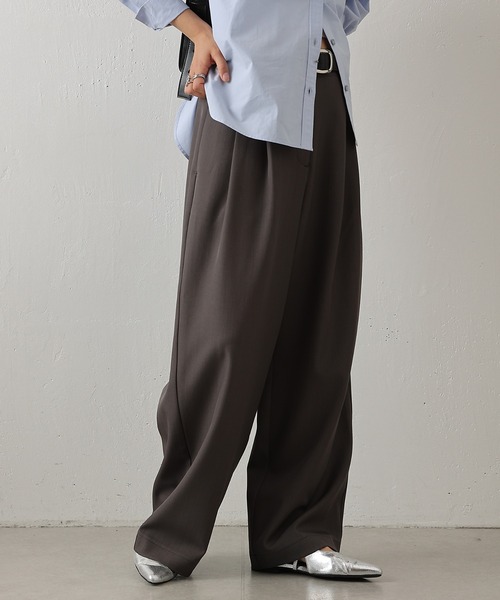 COLONY 2139(コロニートゥーワンスリーナイン)の「美脚2タックワイドパンツ(その他パンツ・レディース・ブラック/グレー/ベージュ・SMALL/MEDIUM)」の15枚目の写真