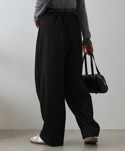 COLONY 2139(コロニートゥーワンスリーナイン)の「美脚2タックワイドパンツ(その他パンツ・レディース・ブラック/グレー/ベージュ・SMALL/MEDIUM)」の6枚目の写真
