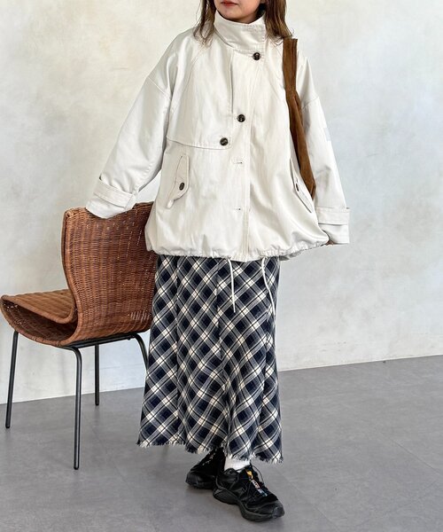 CPCM（シーピーシーエム）の「ミドル丈モッズトレンチコート（トレンチコート・レディース・アイボリー/ブラック/ベージュ・FREE）」の7枚目の写真