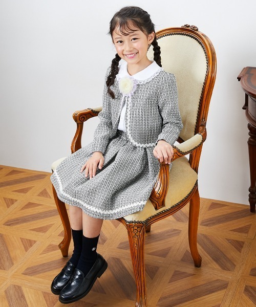 QUNTSTYLE（キュントスタイル）の「フォーマルスカートスーツ4点セット　(110～130cm)（スーツセット・キッズ・ブラック/ピンク・120/110/130）」の4枚目の写真