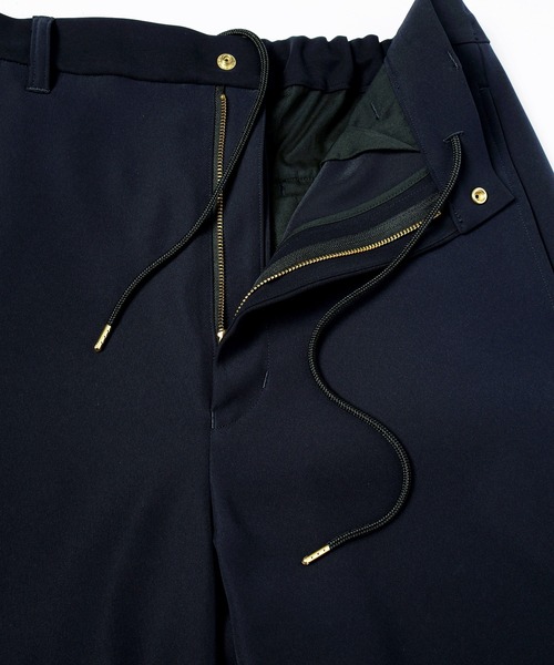 CULLNI(クルニ)の「Dry Twill Curve Silhouette Semi Wide Pant(その他パンツ・メンズ・ネイビー/マルーン/ブラック/グレー・0/1/2)」の19枚目の写真