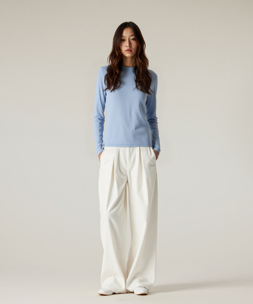 BUTTON SEOUL（ボタンソウル）の「[ウィメンズ] ソフトタッチベーシックロングスリーブTシャツ (5 COLORS)（Tシャツ/カットソー・レディース・ブラウン/ホワイト/スカイブルー/ブラック/ライトグレー・MEDIUM/SMALL/LARGE）」の6枚目の写真