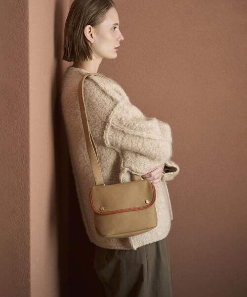 BRADY（ブレディー）の「Brady | AVON MINI（ショルダーバッグ・レディース・ホワイト系その他/ブラック/カーキ・ONE）」の6枚目の写真