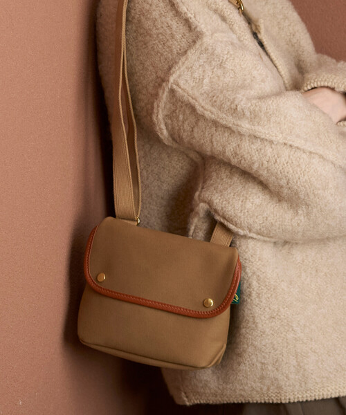 BRADY（ブレディー）の「Brady | AVON MINI（ショルダーバッグ・レディース・ホワイト系その他/ブラック/カーキ・ONE）」の3枚目の写真