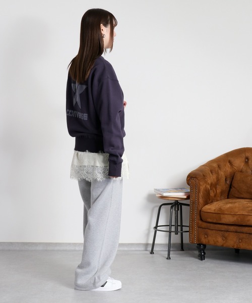 cepo(セポ)の「【CONVERSE】発泡プリント裏毛クルーネックスウェットプルオーバー(スウェット・レディース・ネイビー/オートミール/パープル・M)」の7枚目の写真
