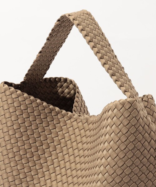 NAGHEDI(ナゲディ)の「NAGHEDI Nomad L Hobo ワンショルダーバッグ(ショルダーバッグ・レディース・ベージュ・FREE)」の7枚目の写真