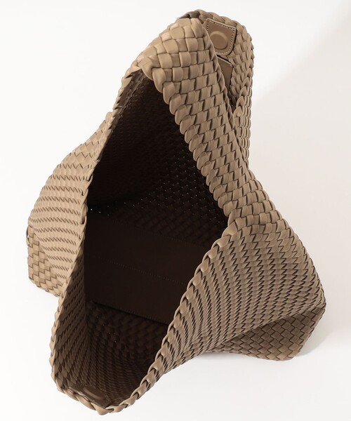 NAGHEDI(ナゲディ)の「NAGHEDI Nomad L Hobo ワンショルダーバッグ(ショルダーバッグ・レディース・ベージュ・FREE)」の10枚目の写真