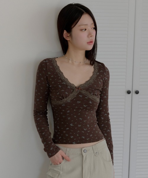 UNE MANSION（ユヌマンション）の「バレエコアラブリーレースフラワーカットソー（Tシャツ/カットソー・レディース・ブラウン/ホワイト/チャコール・FREE）」の22枚目の写真